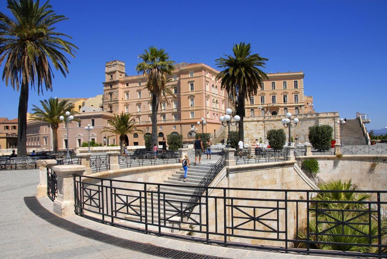 Castello'S Rooms Cagliari Exterior foto